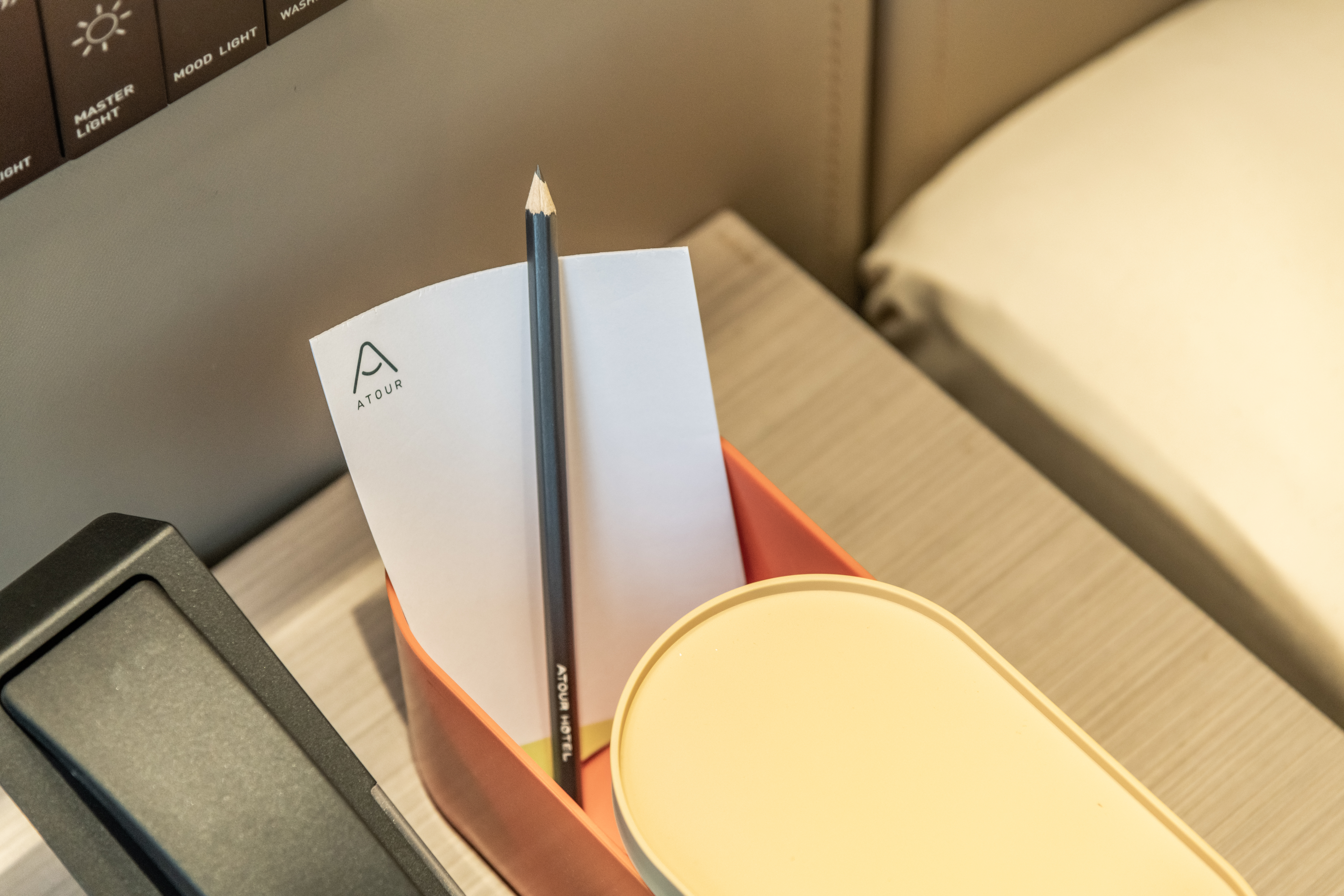 几木大床房（投屏电视+小冰箱+深睡枕+顶喷花洒）