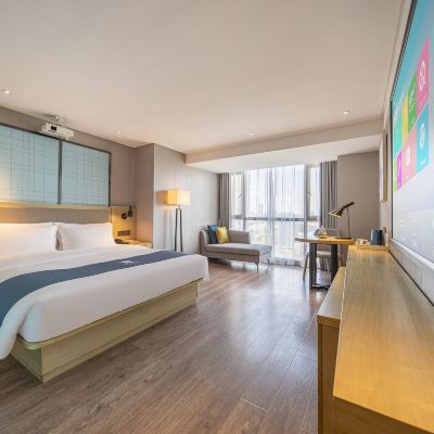 智能大床房（高清投影儀觀影+智能床墊） 宜尚酒店（貴陽高鐵北站店）優惠