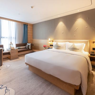 迎澳豪華大床房 珠海金葉五洲皇冠酒店（拱北口岸店）優惠