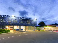 Alex Beach Cabins and Tourist Park Hotels in Mooloolaba