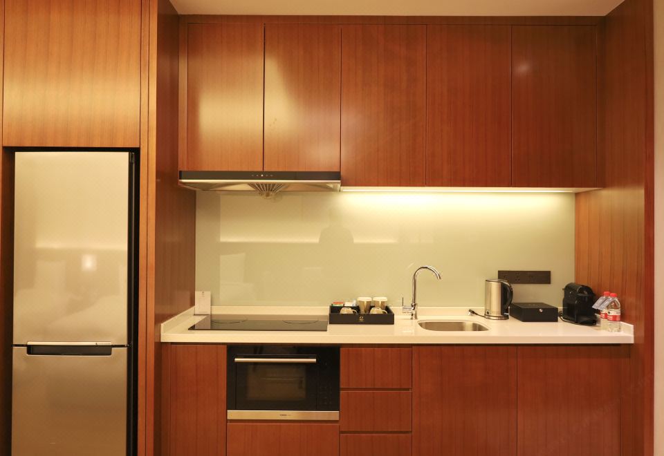 Oakwood Premier TongluStudio Deluxe Twin