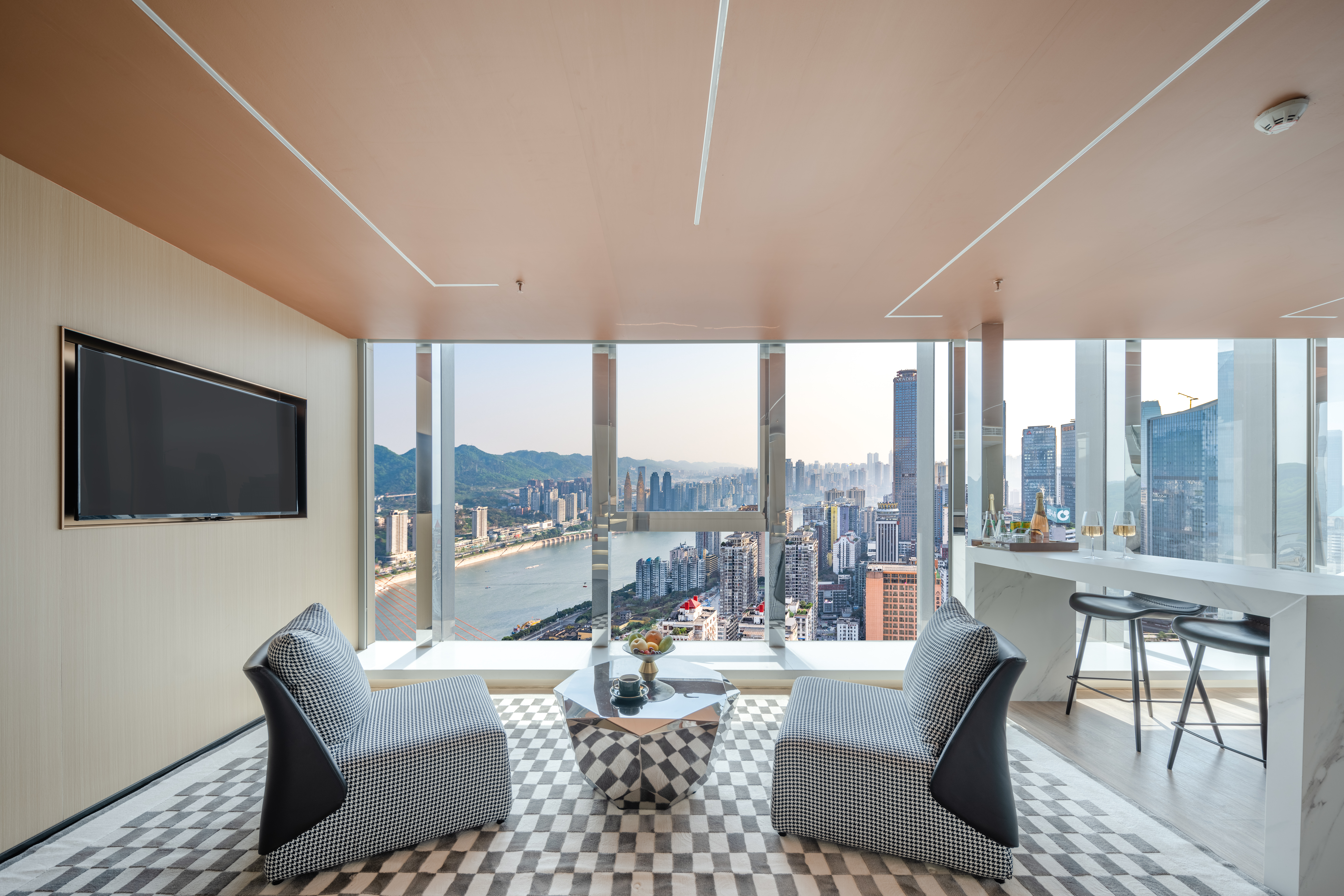 270度江景星空泳池跃层套房