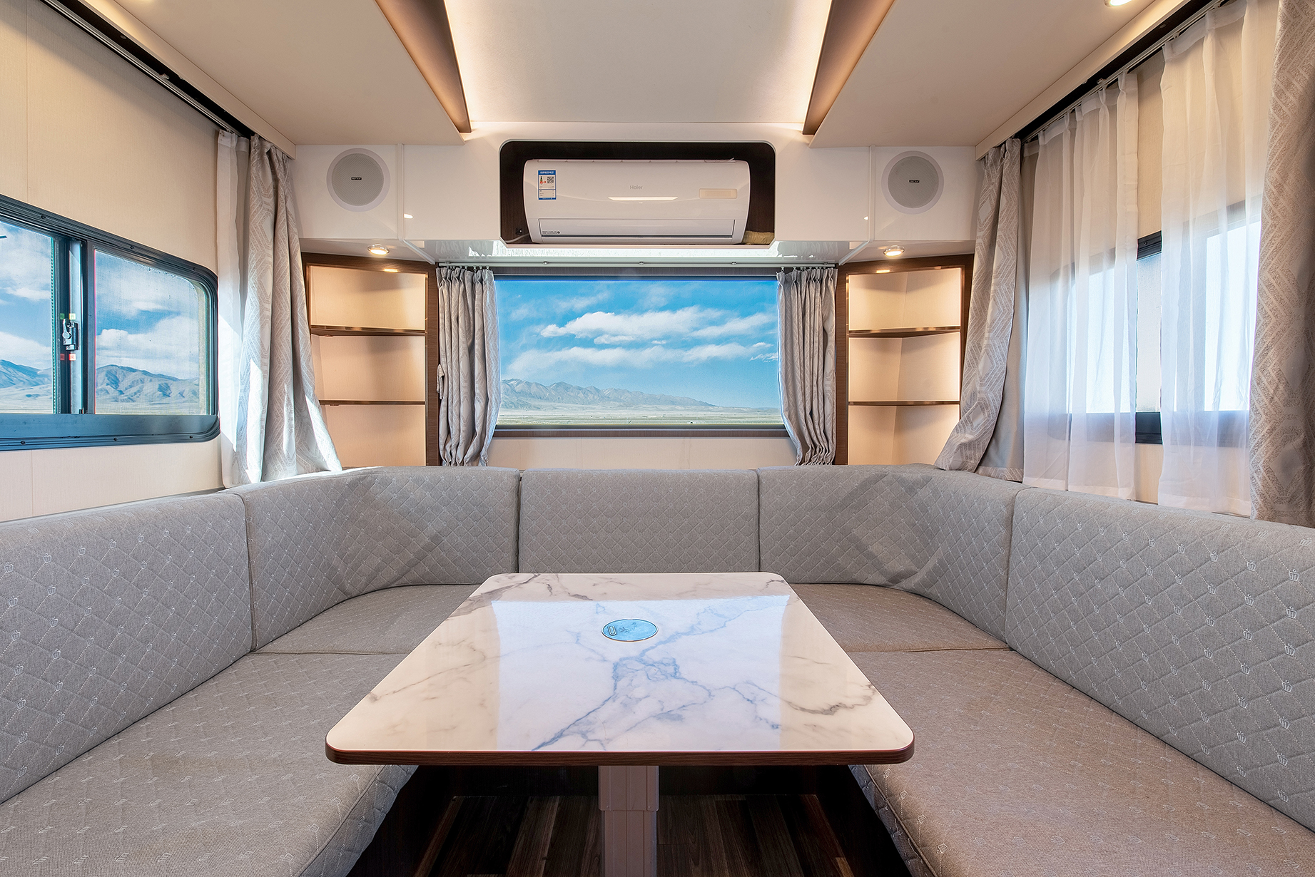 星空漫语|趣享家庭房车三人间-星空天幕