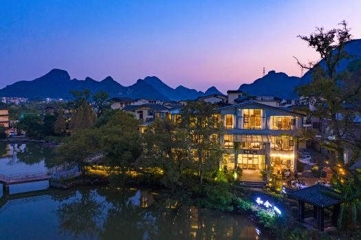 Heshe Lakeside Resort