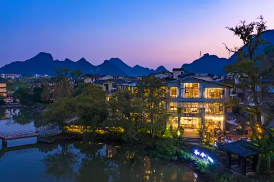Heshe Lakeside Resort Hoteles en 