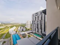 KLIA Lili Residensi 5+2 PAX 帶華麗泳池 住宿飯店