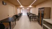 Chunshan Waitaoju · Meisu Courtyard-Style Hotel (Zitao Creative Park)