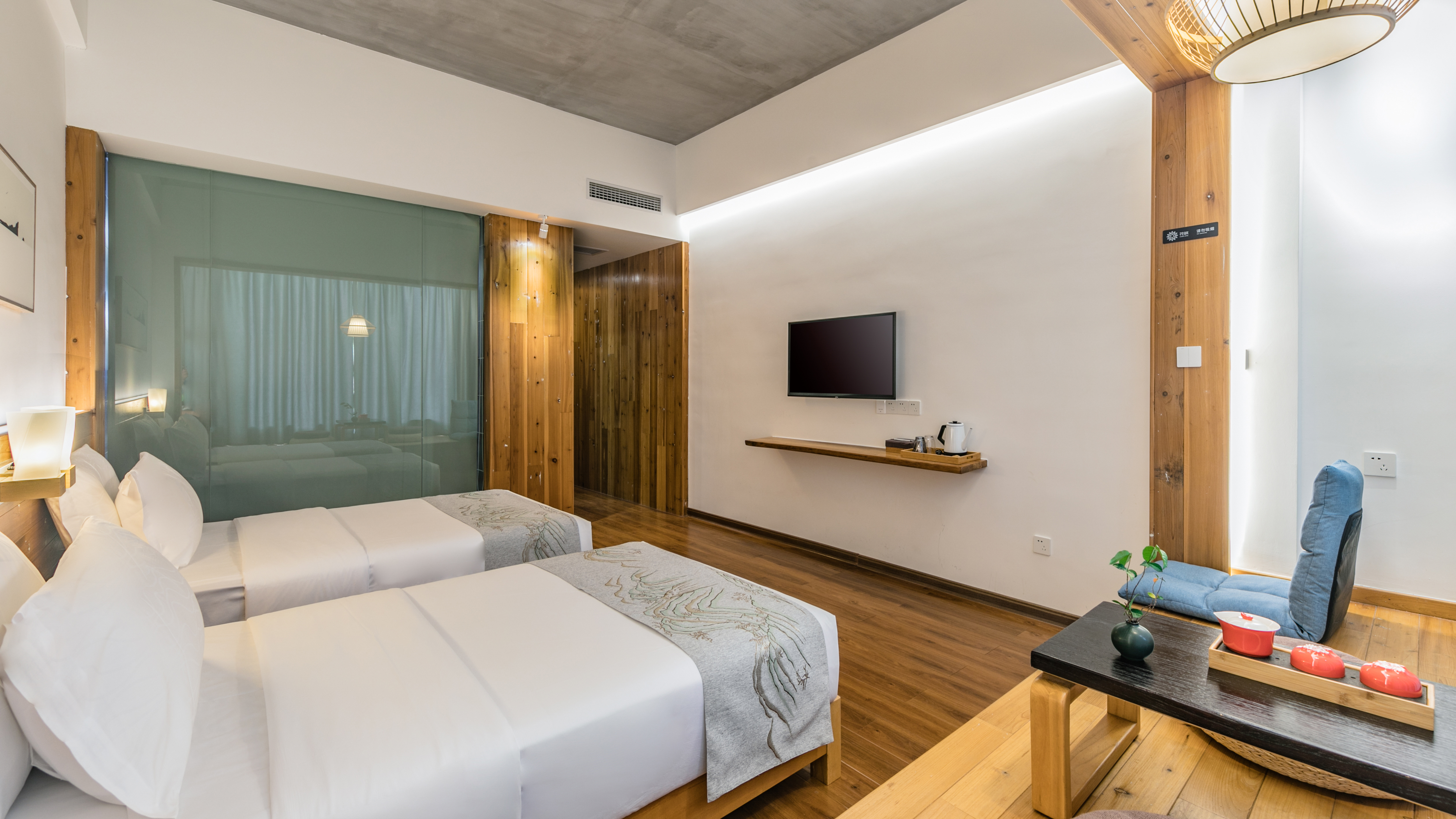 隅真?山景伴居双床房（落地宽幅观景台+新中式茶桌）