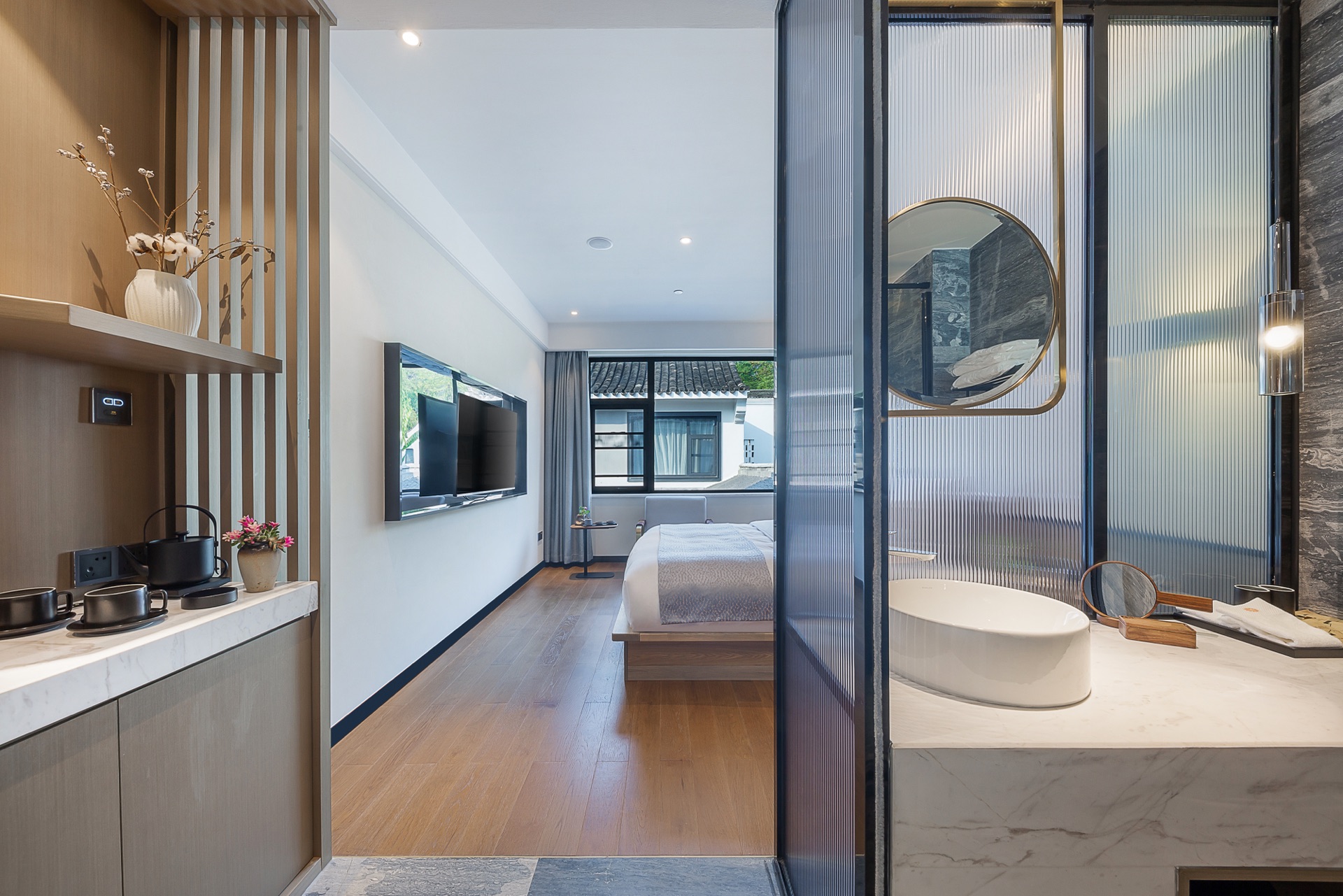 谈朝花-江南大床房（推窗见景+高端洗护+智能客控）