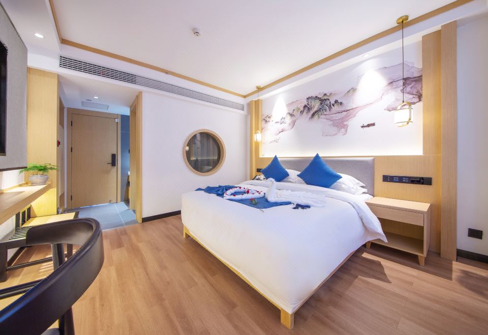 情侣大床房|智能轻奢+双层隔音