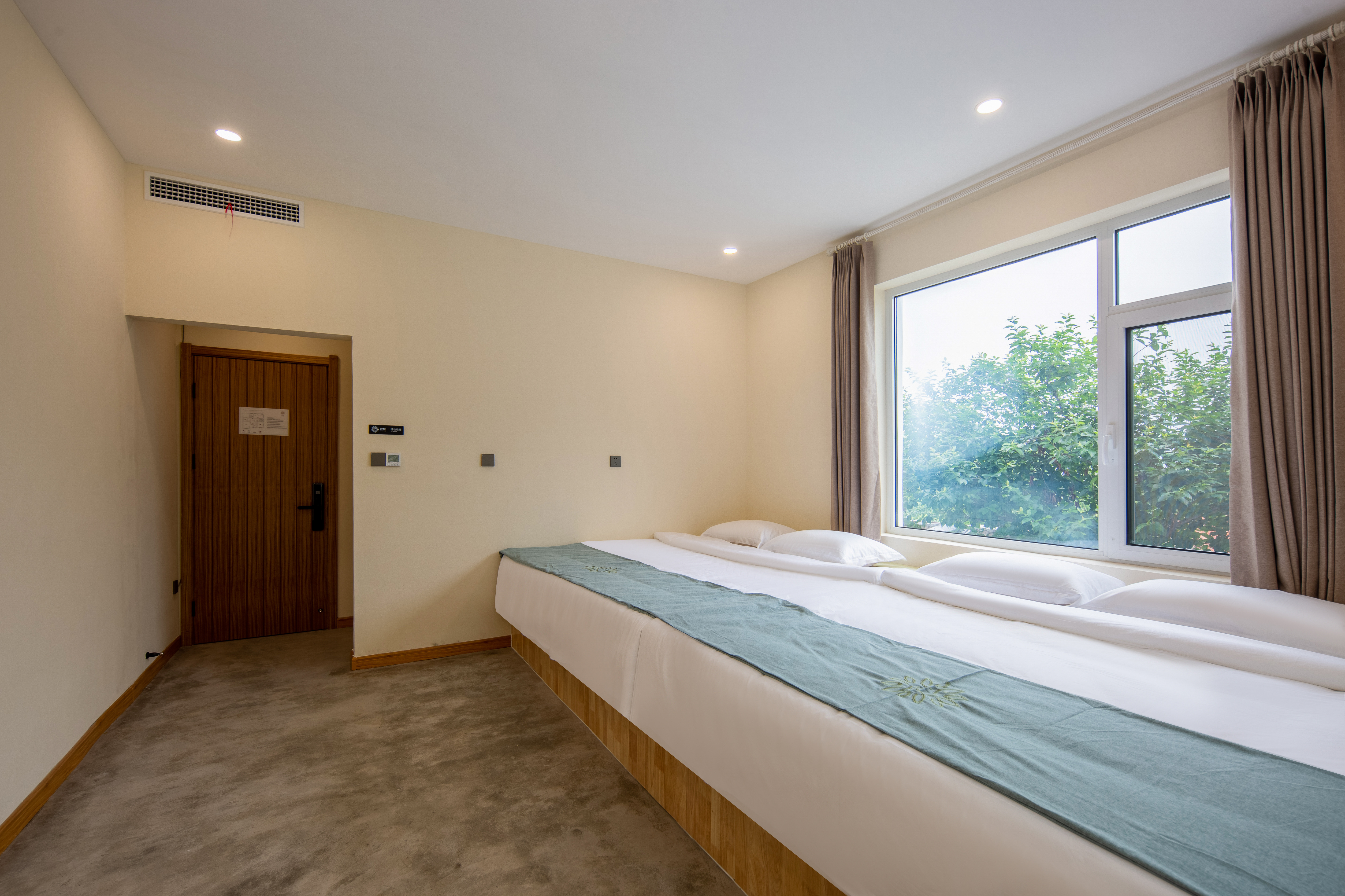 晚照·温馨大通铺·山景