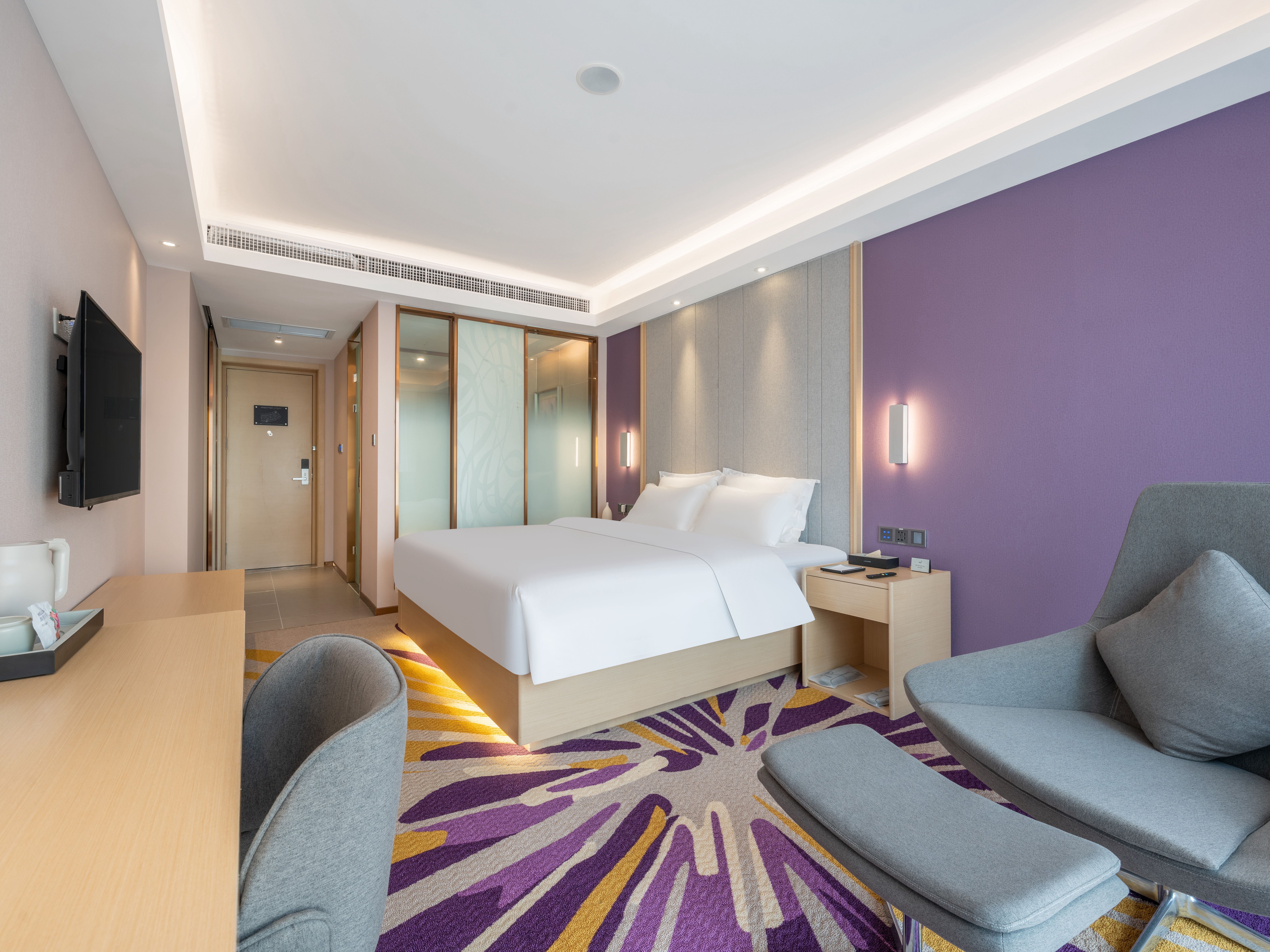 豪华大床房（小冰箱-空气净化器）