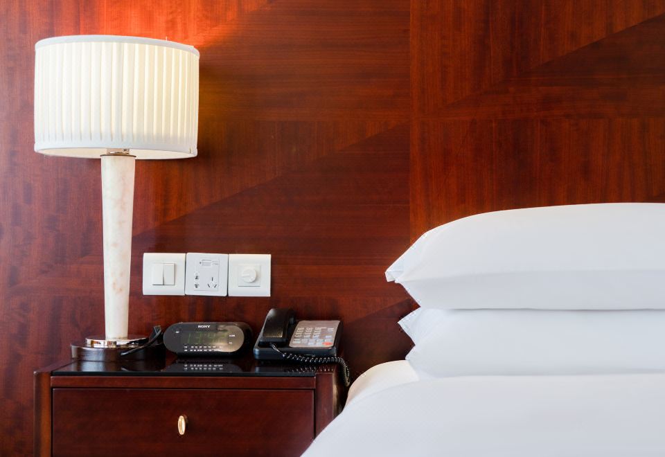 豪華大床房（漢斯格雅雅生系列衞浴+甜夢之床）