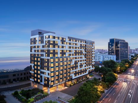 Wuxi Grand Canal Nanchang Street Madison Hotel