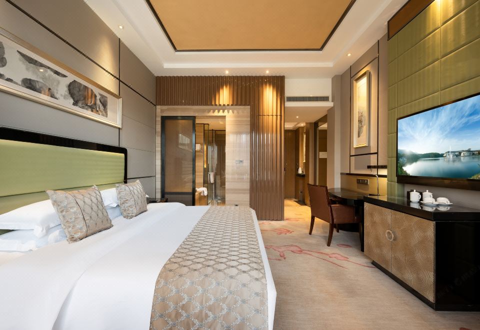 The Purple Palace NanjingJinling Building Deluxe Double Bed Room - Enjoy Forest Oxygen Bar