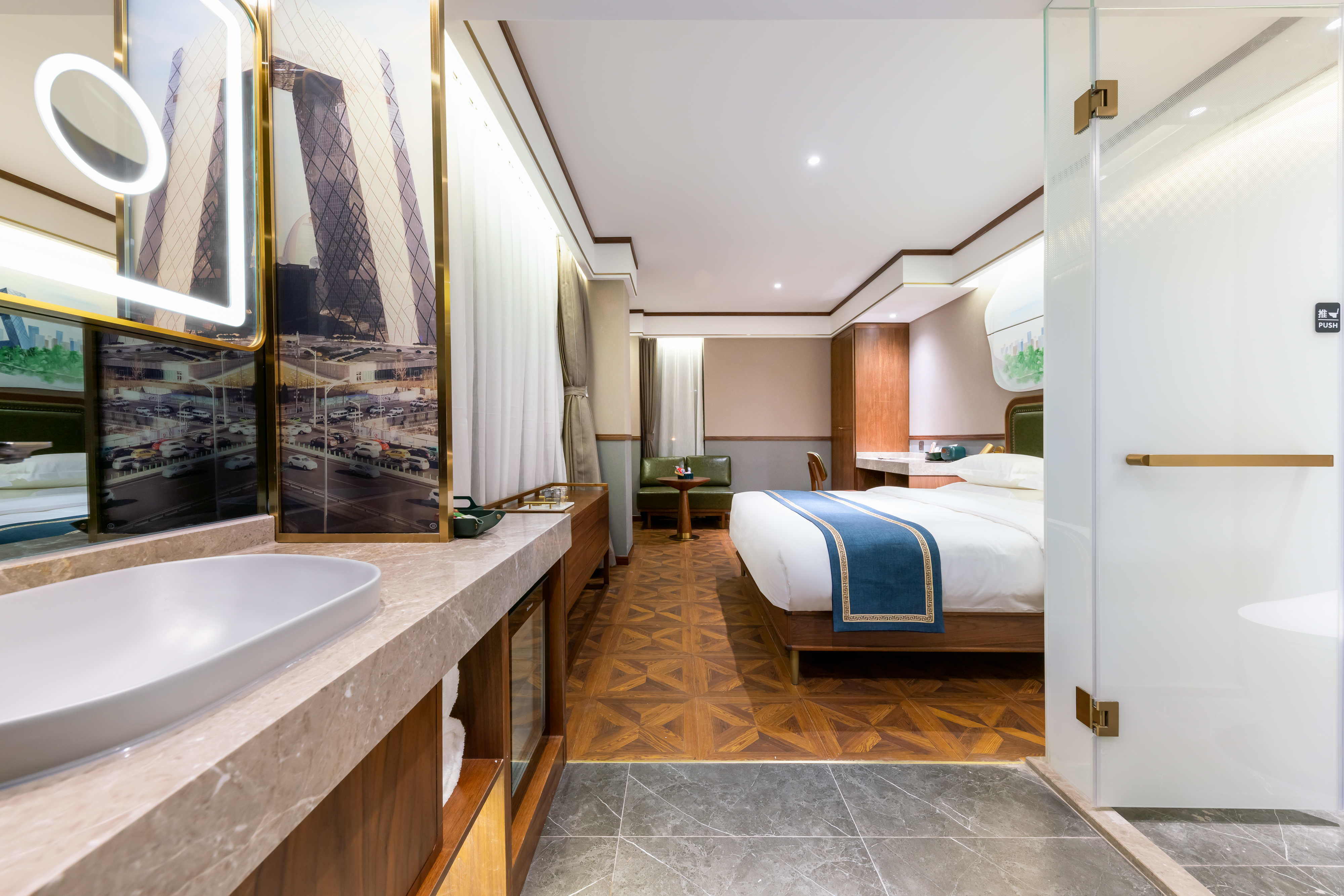 甄选商务大床房（深睡记忆枕+零压床垫+智能投屏）