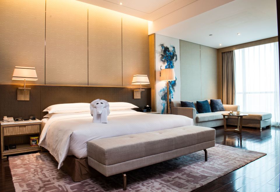 豪华行政大床房