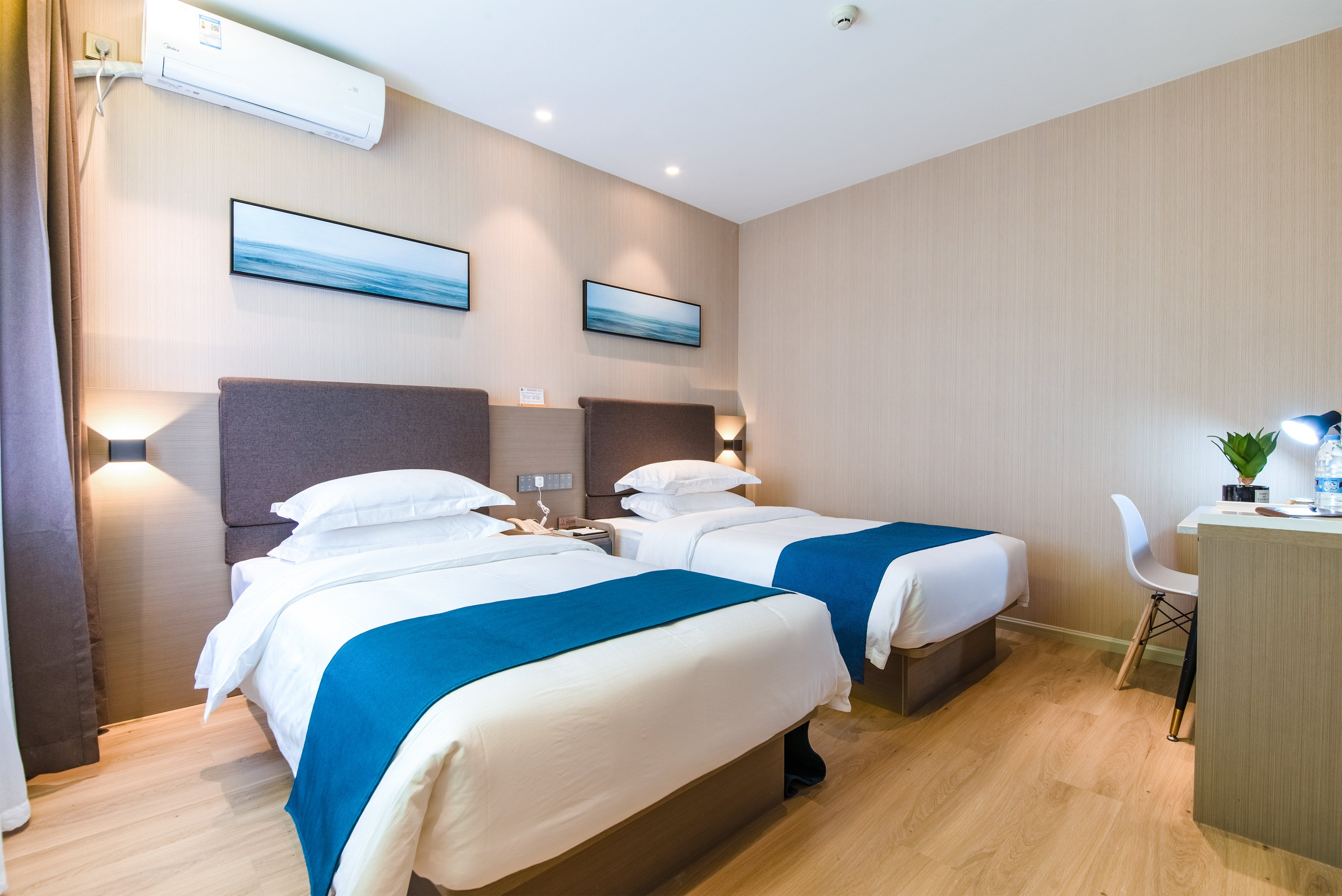 商务双床房（双床悦享+一次性烧水壶内胆）