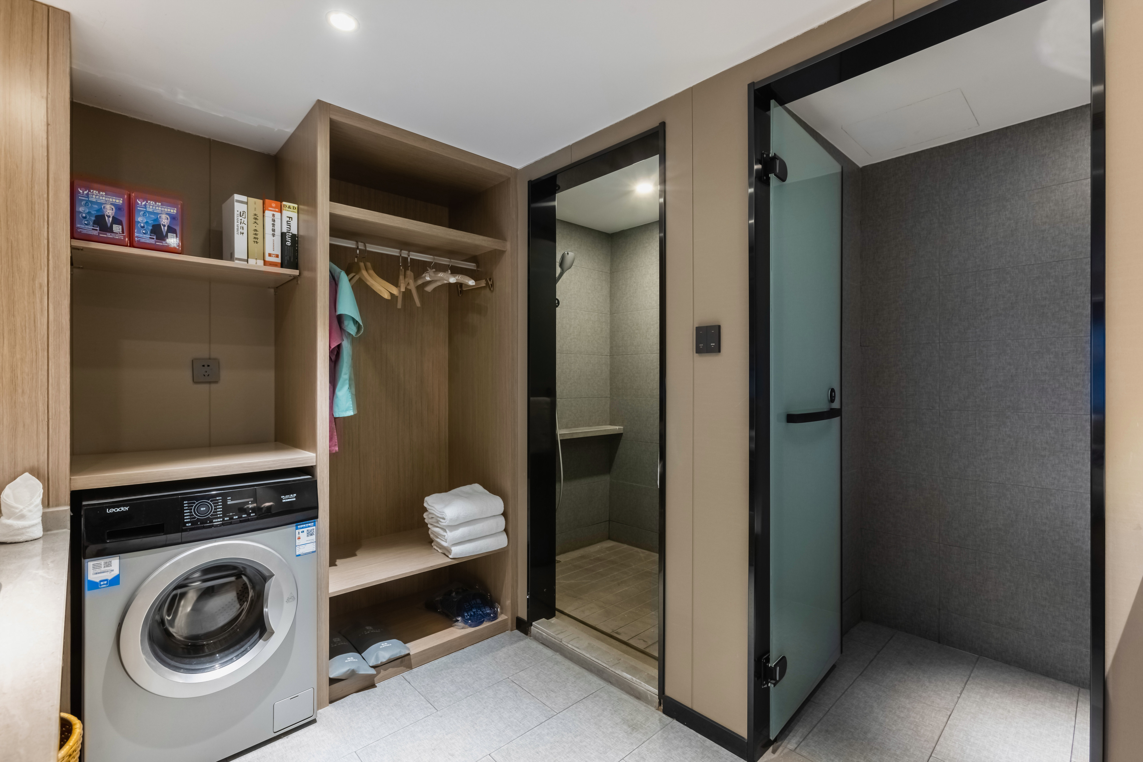 Underwater Squad Parent-Child Room