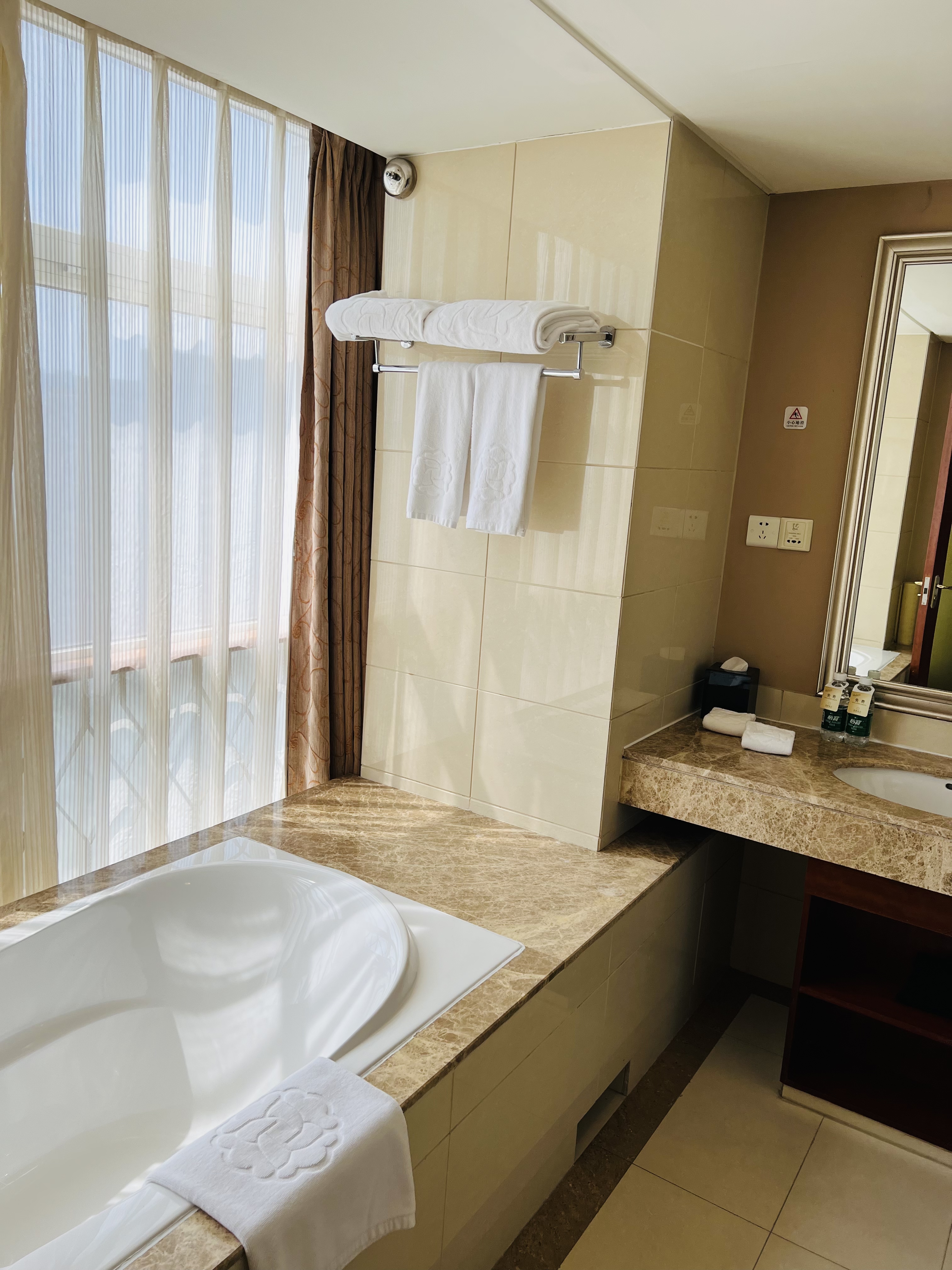 豪华商务大床间