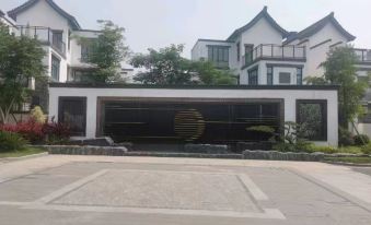 Aoyuan Chocolate Kingdom Villa Prince Hot Spring Resort