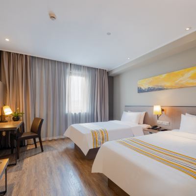 舒適雙床房 嘉虹飯店（上海浦東機場川沙地鐵站店）優惠