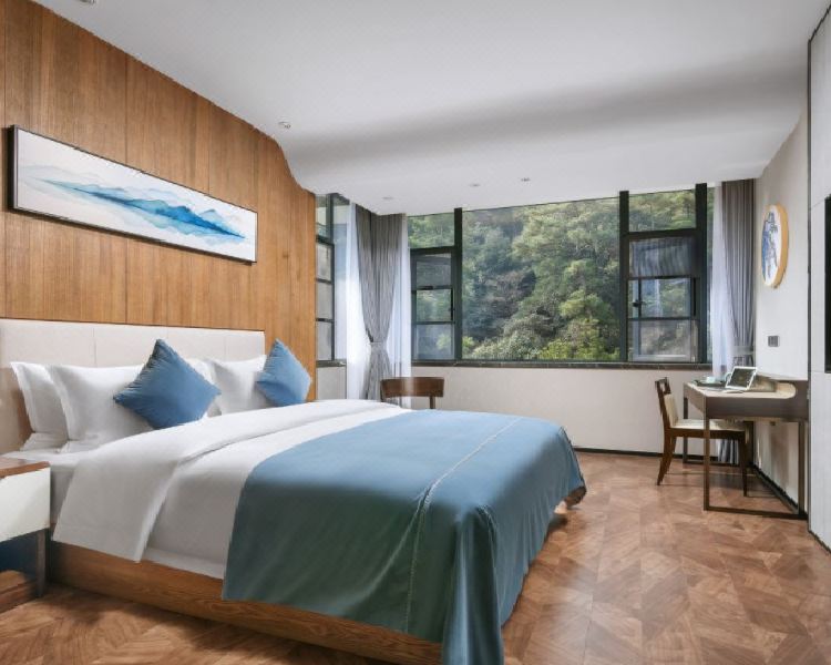 PINLAKE RESORTStandard 2-bed Room