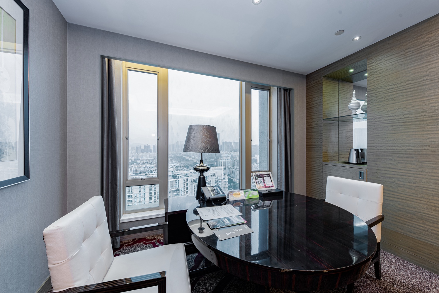 Shenzhen YANGBANGLANGYUE International HotelLang Yue Queen Suite