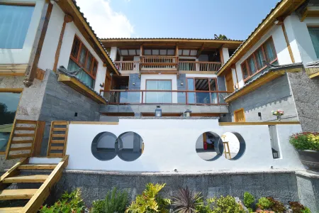 Lijiang Xunyin View Inn (Dashuiche Branch)
