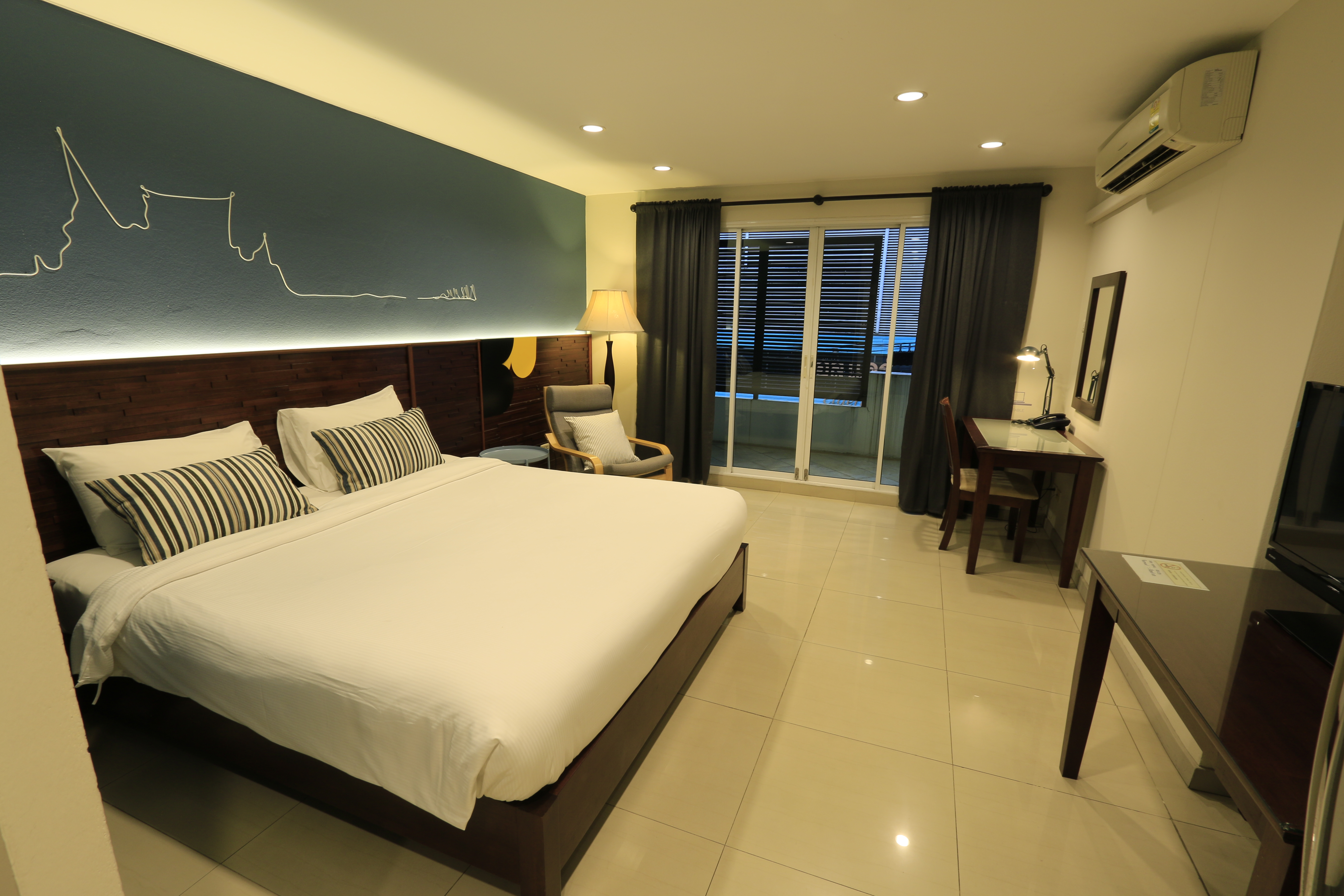 豪华双人床房（带阳台）