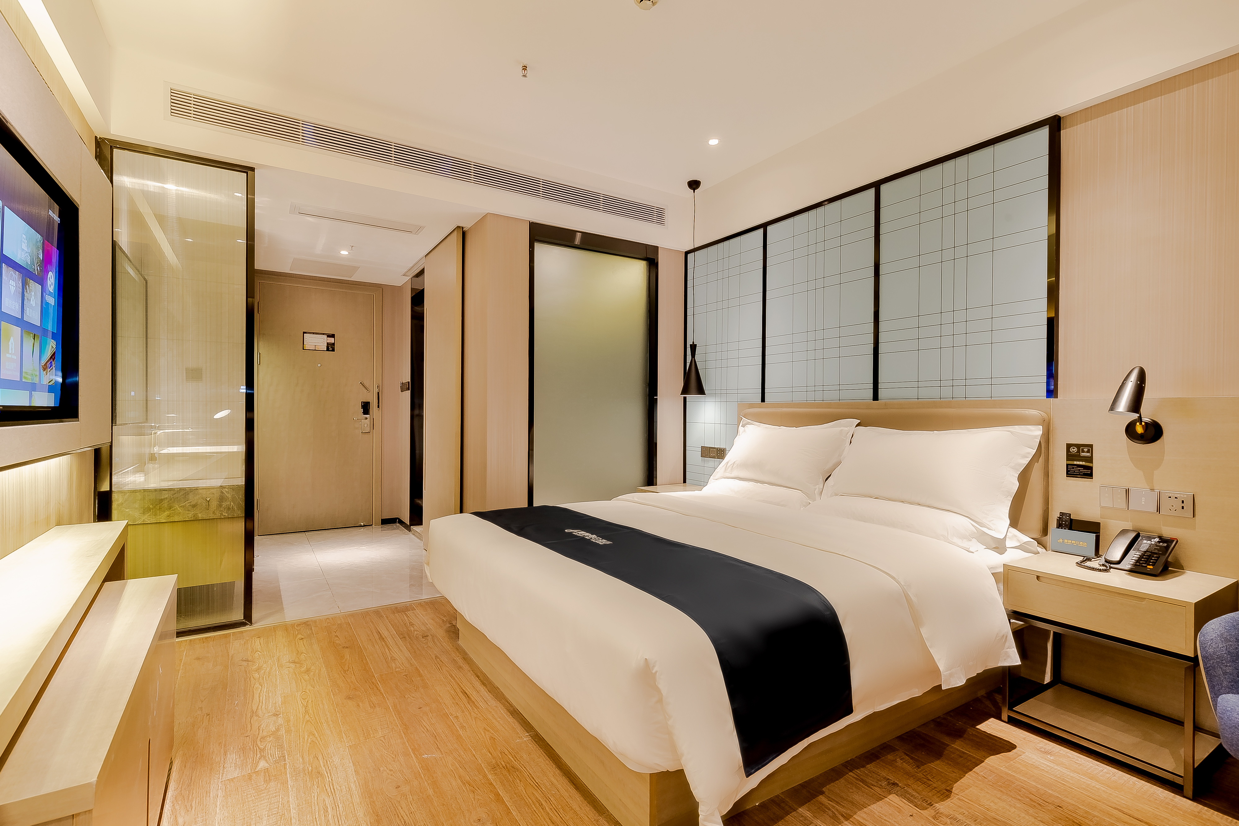 雅漫大床房（森林氧吧+乳胶床垫）