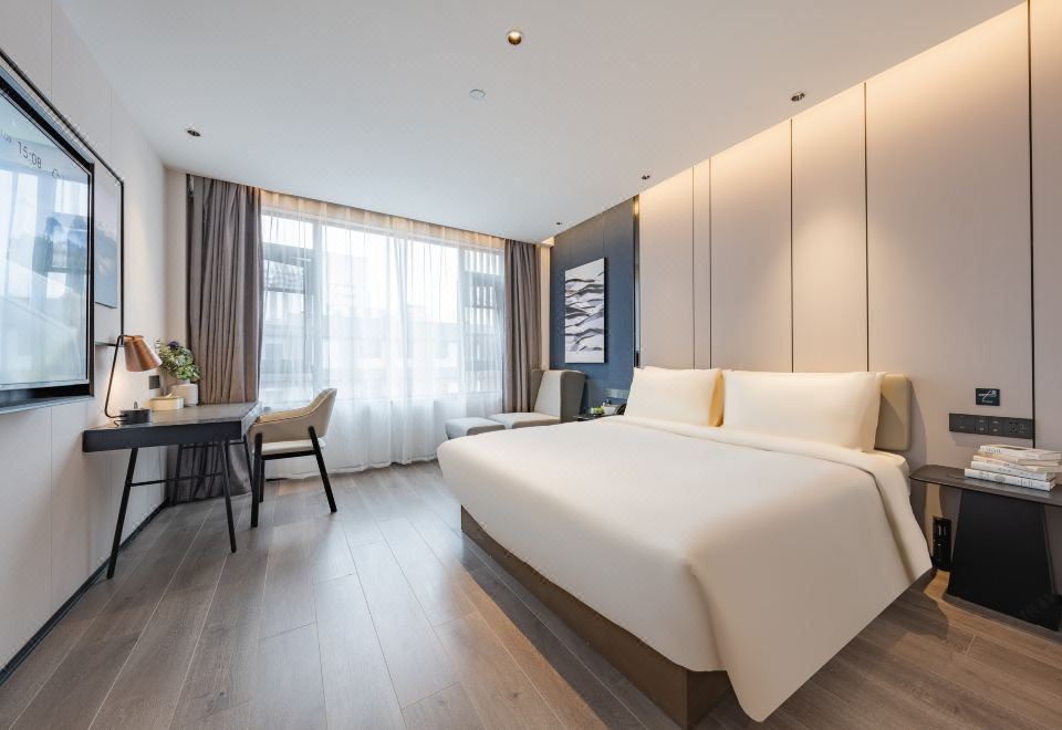 行政大床房 （亚朵记忆枕＋小冰箱）