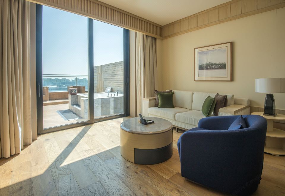 The Anandi Hotel & Spa ShanghaiAmbassador Healing Bathtub Suite