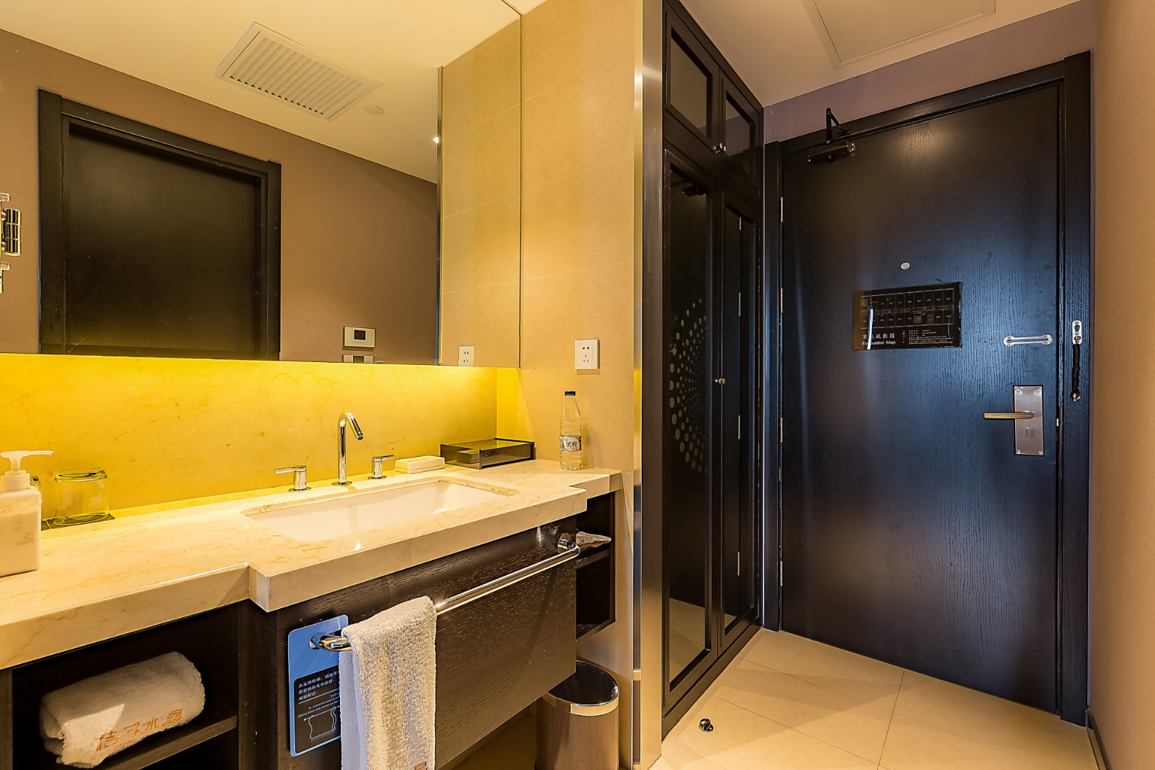 豪华家庭房（电视投屏+小冰箱）