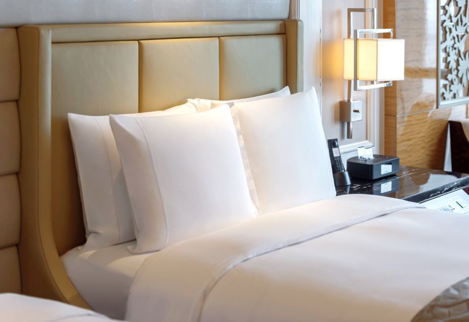 The Ritz-Carlton ChengduLiz family double bed room