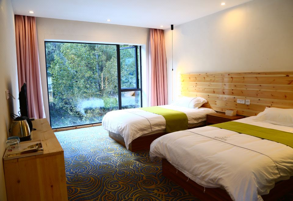 Empty mountain Twin room