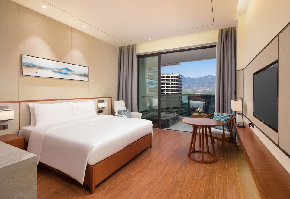 Wyndham NankunshanDeluxe Queen Room