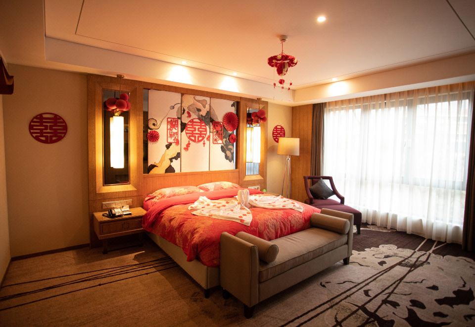 Felton Grand Hotel BazhongHoneymoon Suite