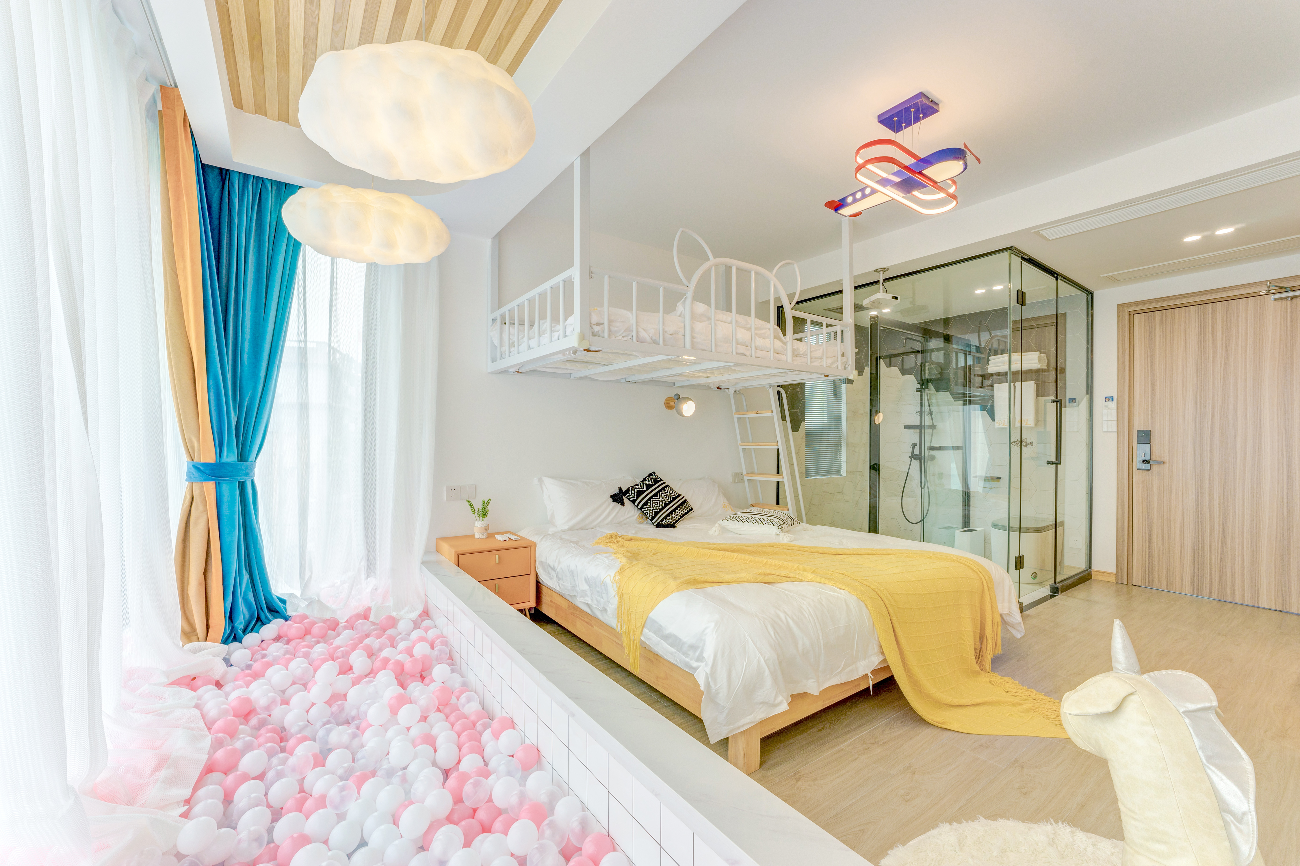 糖罐-波波球亲子房