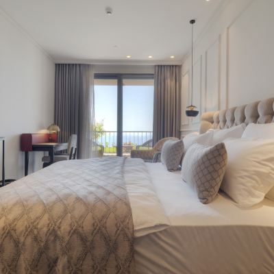 Deluxe Triple Room with Sea View