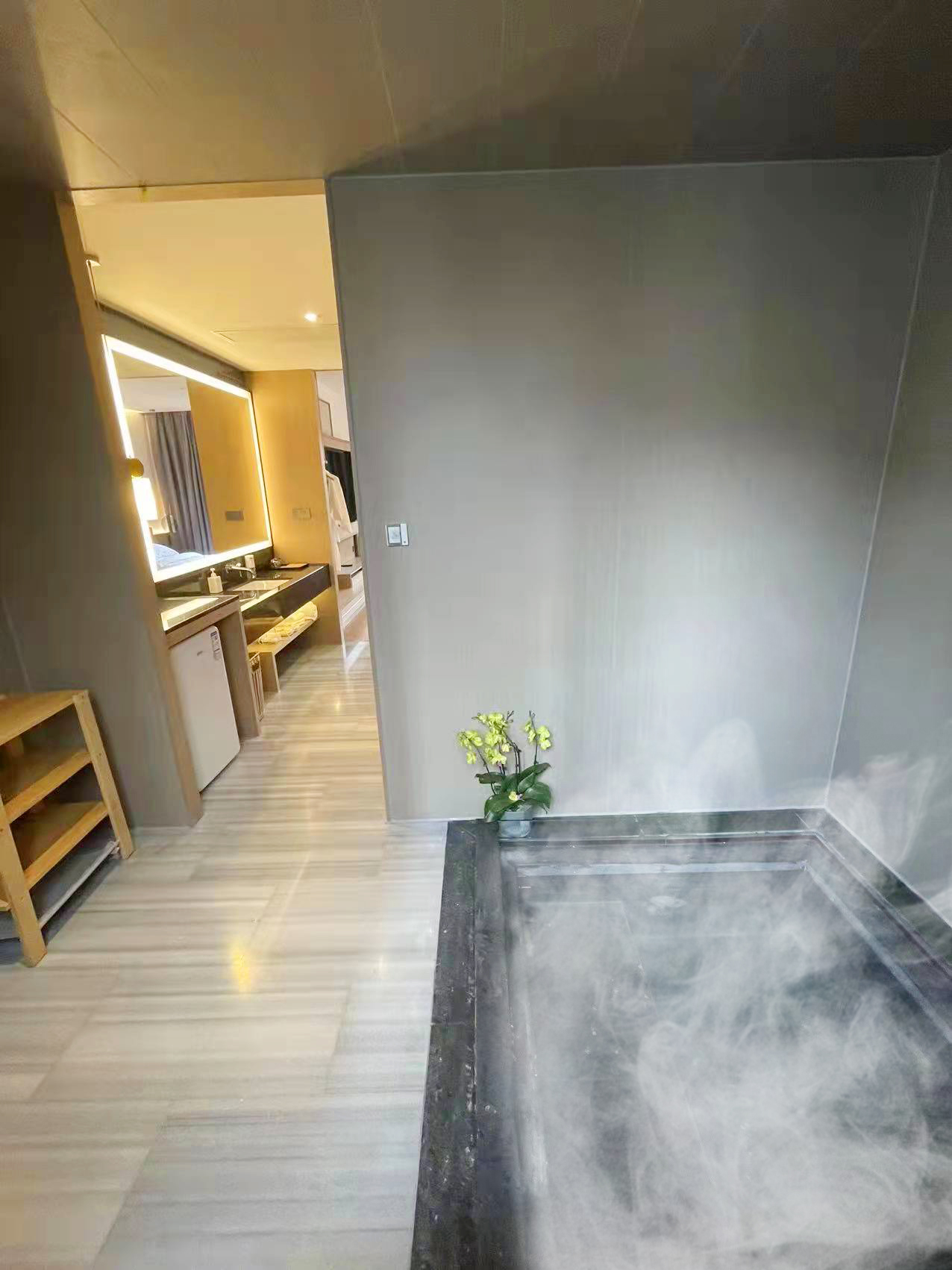 河景室内恒温私汤房