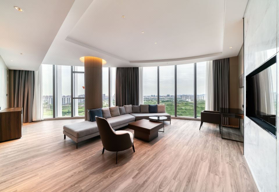 Courtyard By Marriott Hangzhou XihuExecutive Suite