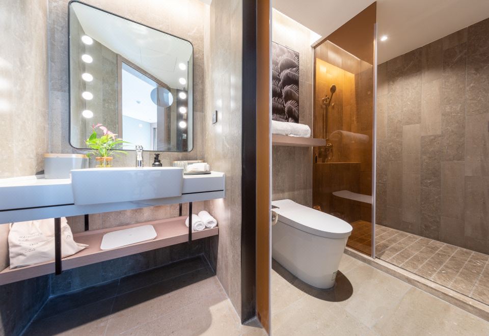 Atour S Hotel, Hisense Plaza, Qingdao Olympic Sailing CenterJi Mu Twin Room (Mini Fridge +Leifen Hair Dryer + Projection + Deep Sleep Pillow Pro)