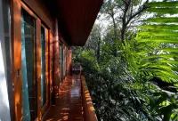 Vanasin Residence