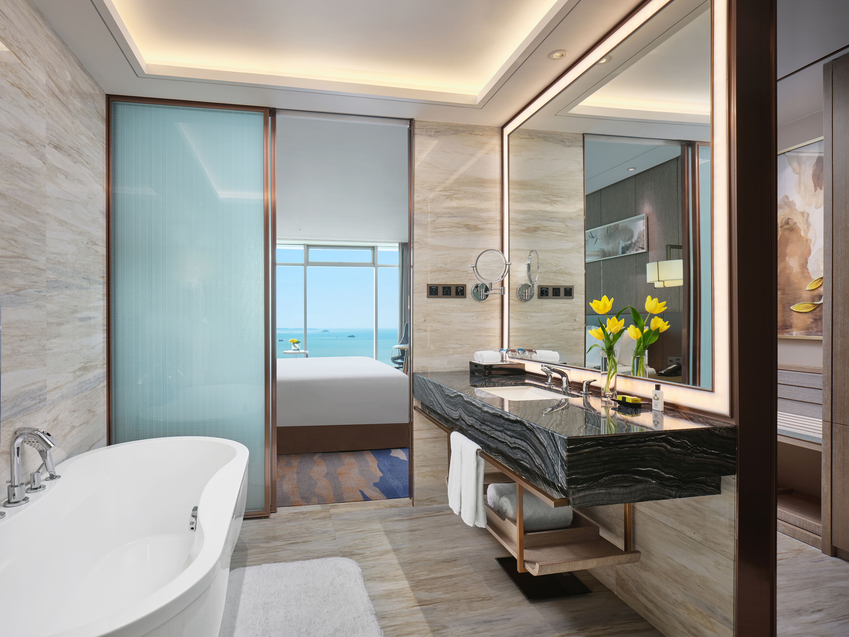 尊享海景大床房（180°海上日出）