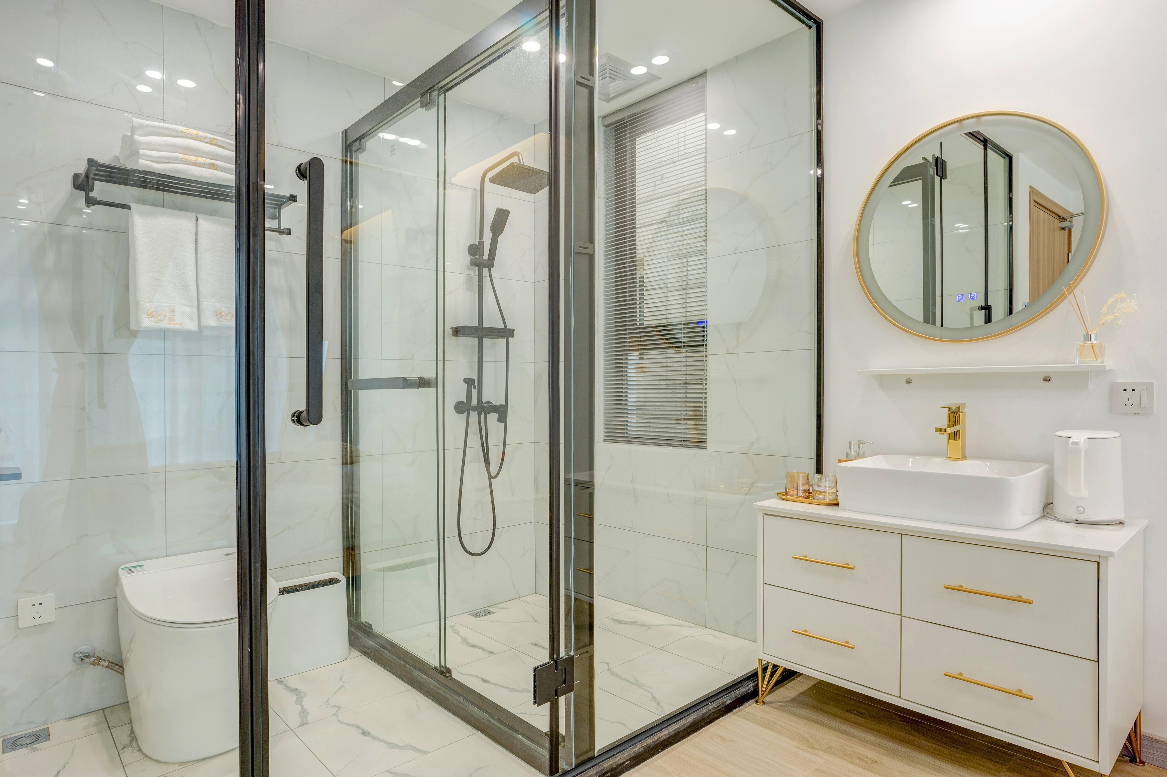 慕白-浪漫婚纱大床房