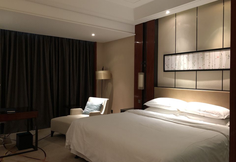 Sheraton Langfang Chaobai River HotelExecutive Double Room