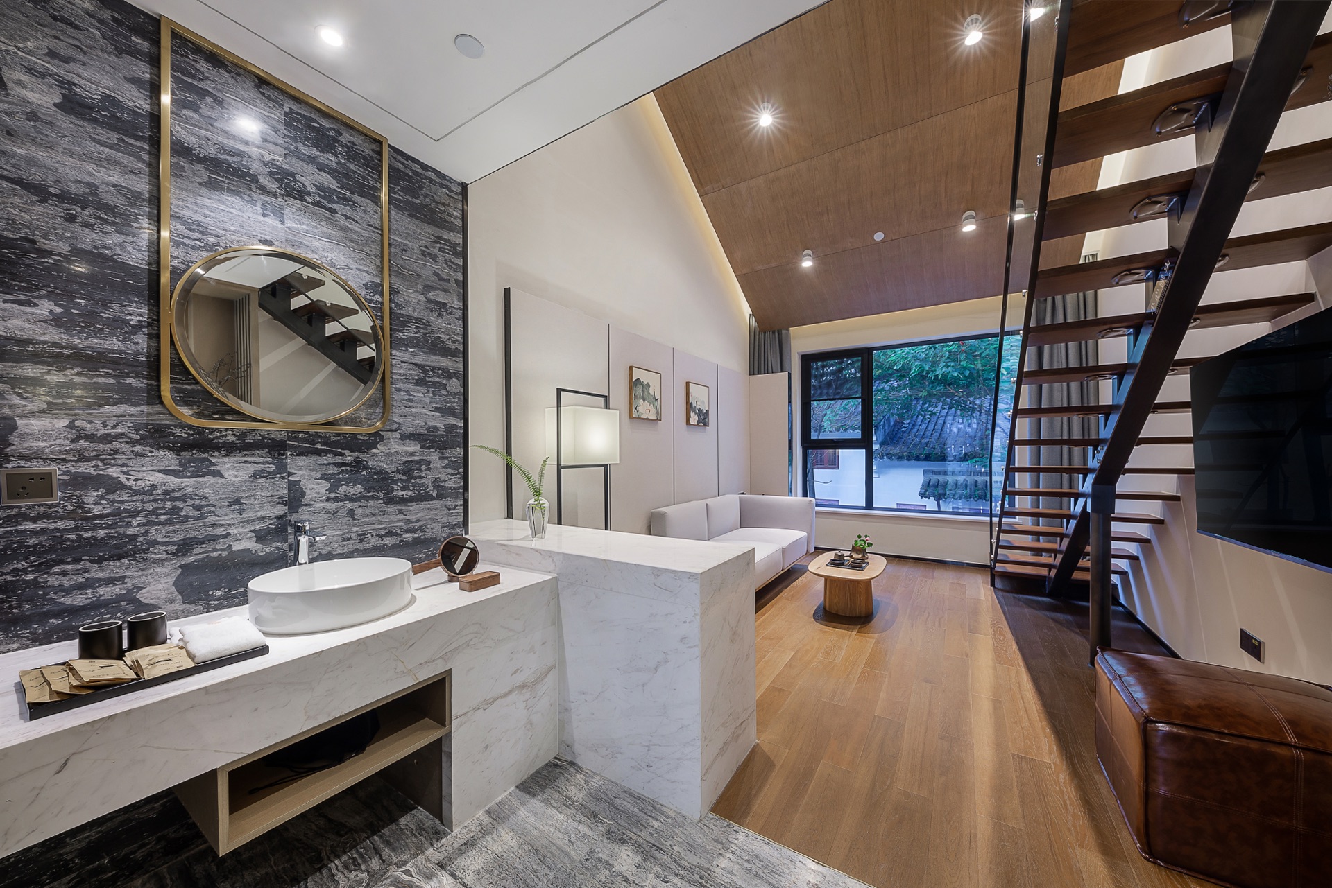 小约翰-LOFT观山景大床套房（高端洗护+智能客控）