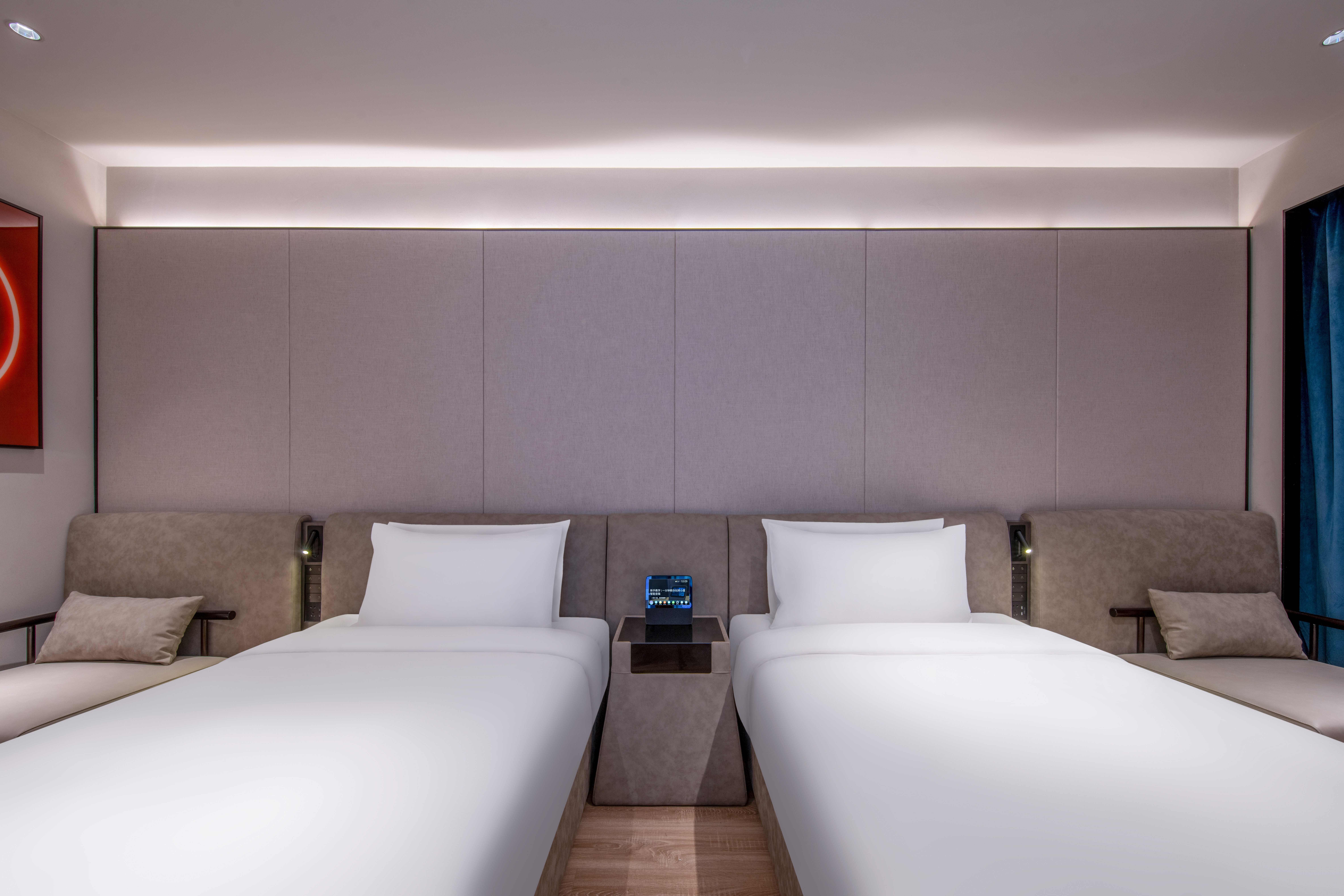 商务双床房（智能客控+深睡枕+小冰箱）