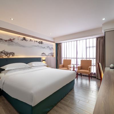 豪華商務大床房（城市美景） 柏納酒店（中山坦洲商業中心店）優惠